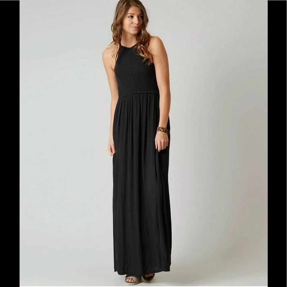 coco + jaimeson buckle solid maxi dress small
